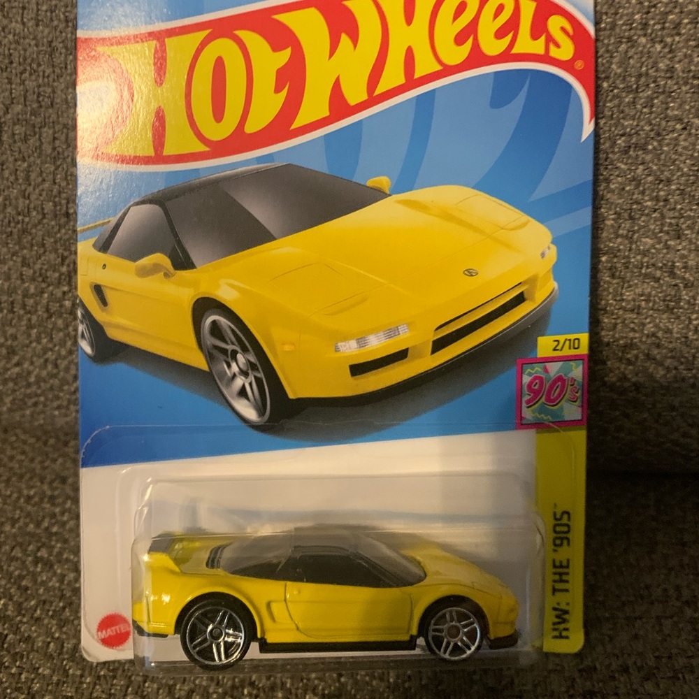 Hot Wheels ‘90 Acura NSX HW: THE ‘90S Yellow